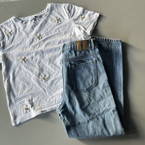 Zara Top Women’s Size Small Flower Shirtsleeve White Tee Blouse